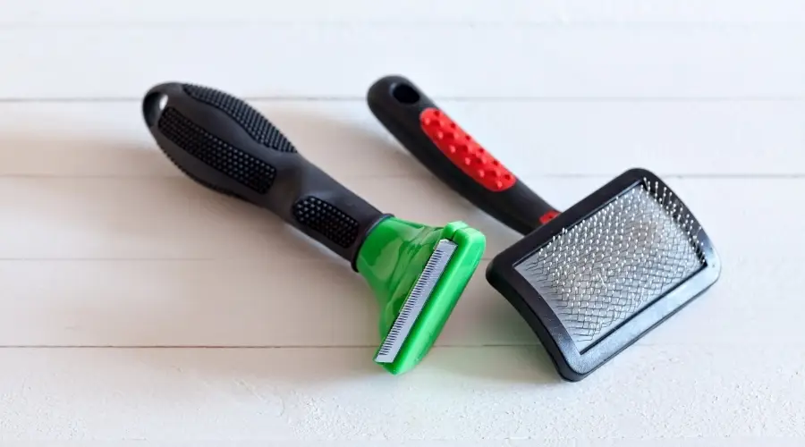 Furminator Contra Dakpets Contra Shedmonster