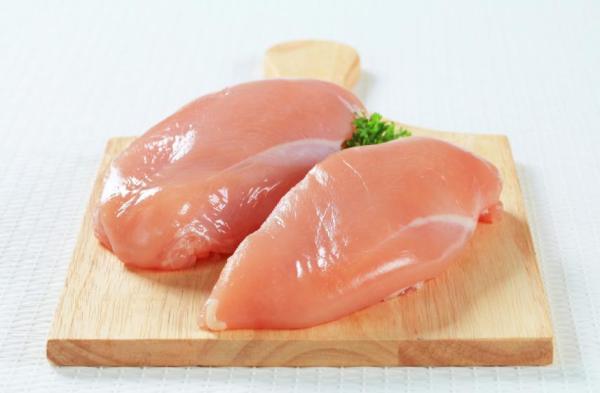 ¿Qué alimentos humanos pueden comer los gatos?  - ¿Pueden los gatos comer carne?