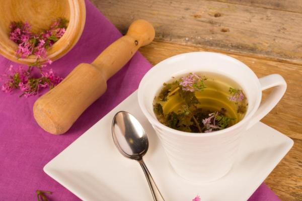Infusiones de hierbas para perros - Infusión de hierbas valeriana