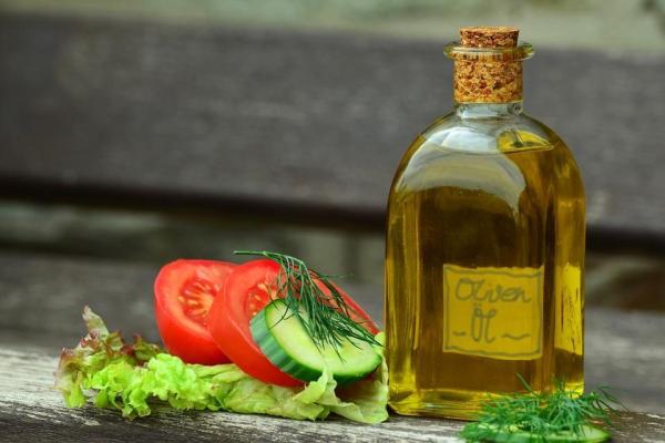Aceite de Oliva para Perros - Usos y Beneficios - Cómo darle aceite de oliva a tu perro
