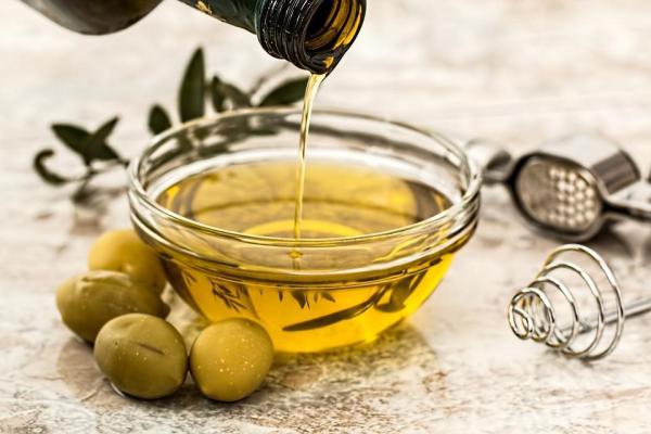 Aceite de Oliva para Perros - Usos y Beneficios - Propiedades del aceite de oliva para perros