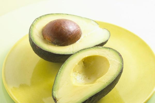 Frutas y verduras prohibidas para perros - Aguacate, una fruta prohibida
