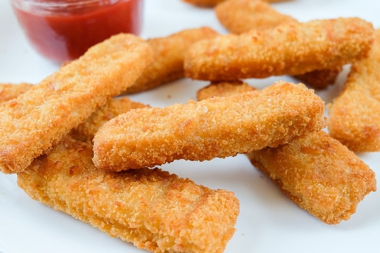 ¿Qué son los palitos de pescado y cómo se hacen?