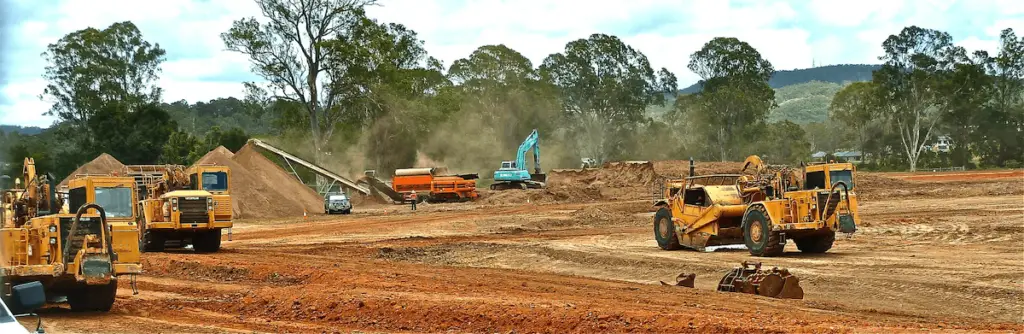 Bulldozers destruyen el hábitat natural